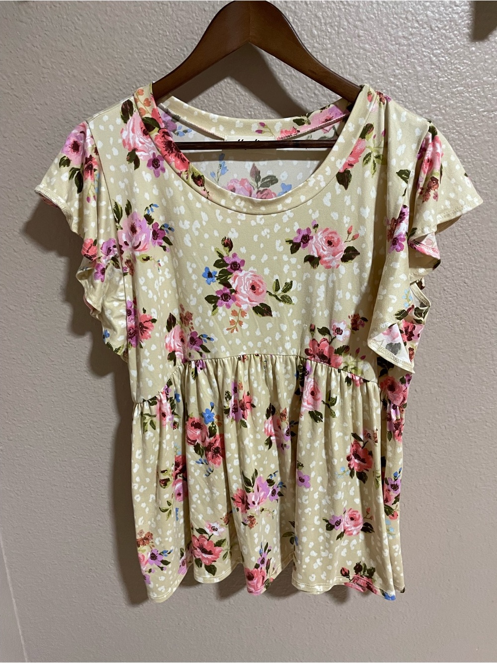 Haptics Floral Ruffle Sleeve Women’s Top in Light Yellow